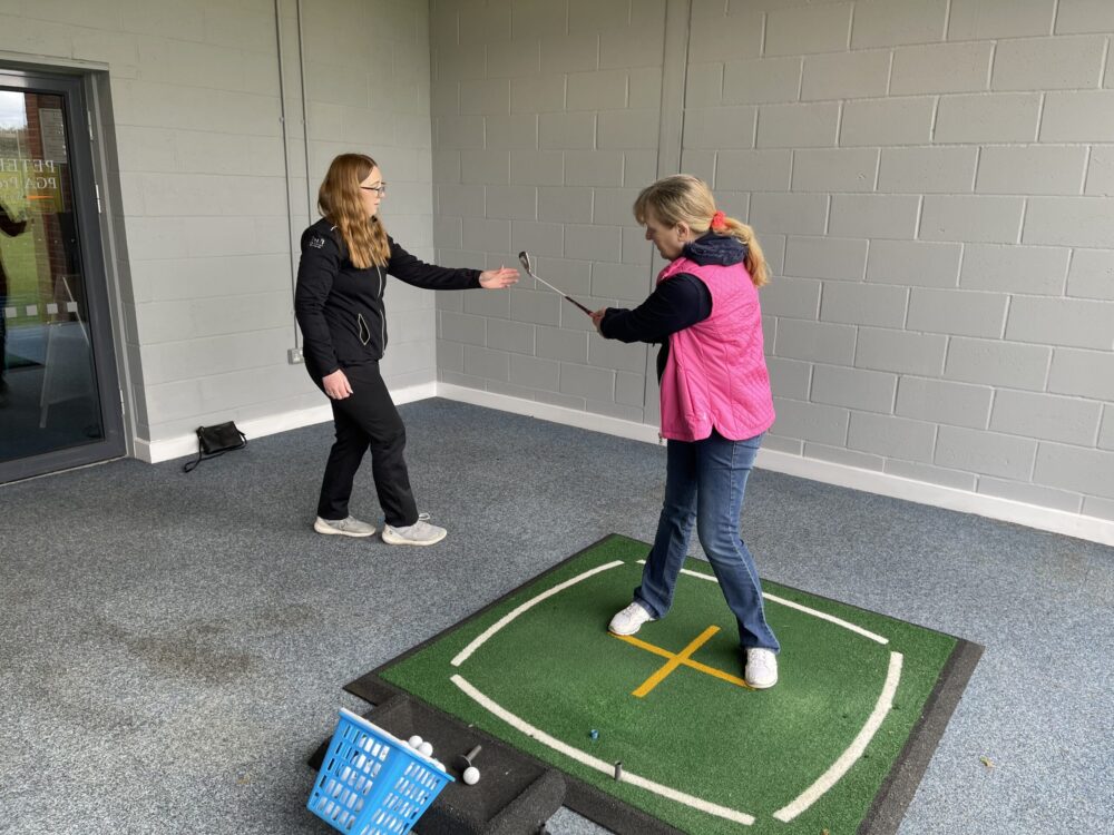 Ladies beginner golf lessons at Peter Field Golf Norwich Norfolk